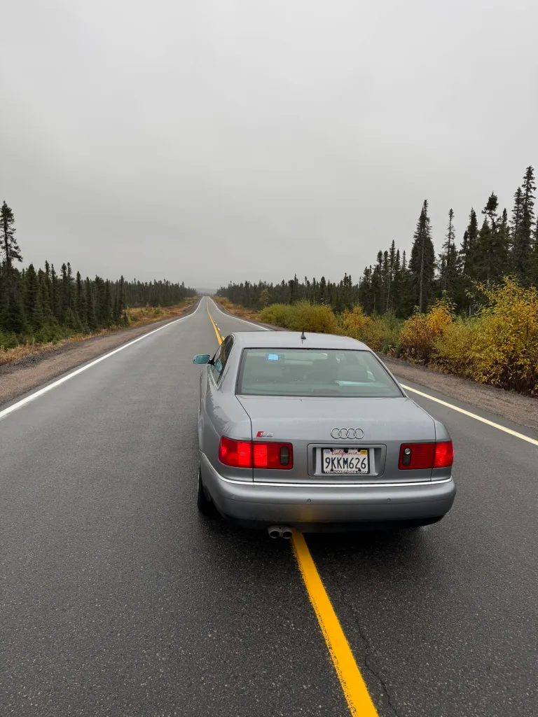 Photo shoot in the middle of the highway (been very careful to assess the inexistent traffic)