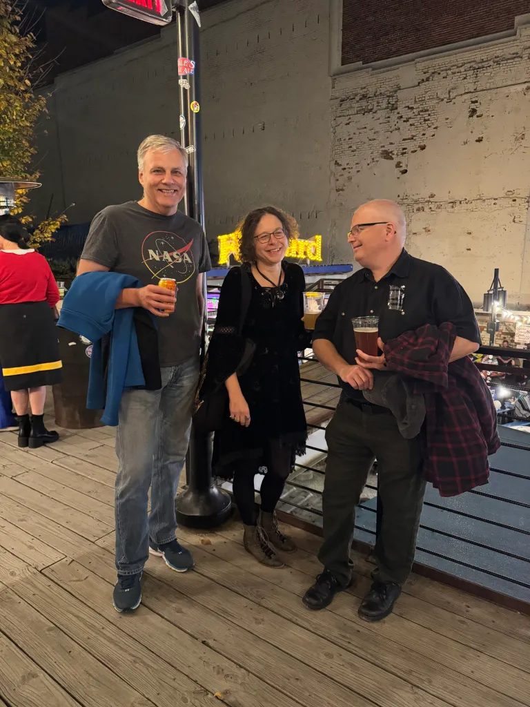 Mony, Radu and I (with the non-alcoholic beer, as designated awesome driver) at the Fr8yard establishment (clever name!)